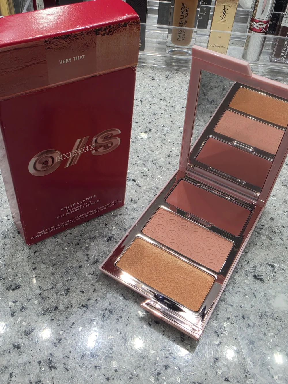 ONE/SIZE 3D Blush Trio - Very That